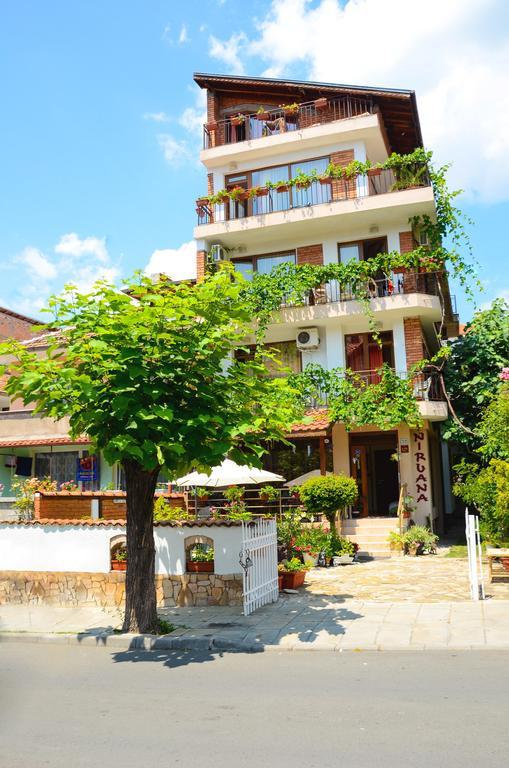 Nirvana Guest House Nesebar Exterior photo